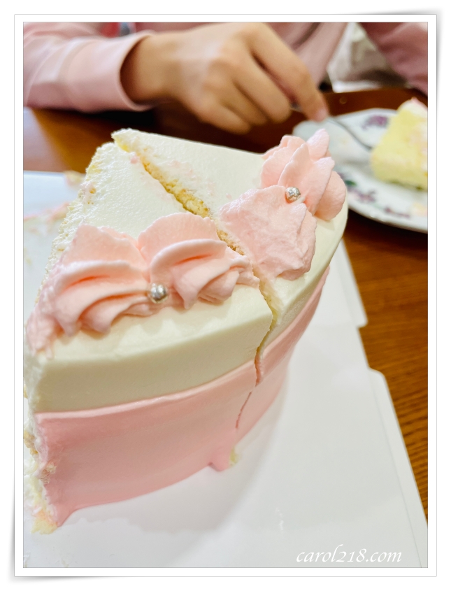 典雅生日蛋糕,台中市南區,台中市南區蛋糕,台中生日蛋糕,客製化蛋糕,漫漫嚐甜點工作室,生日蛋糕,造型蛋糕